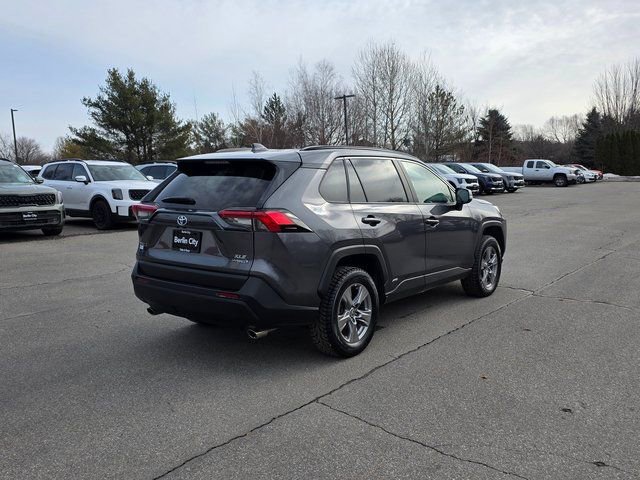 Used 2023 Toyota RAV4 XLE image 8