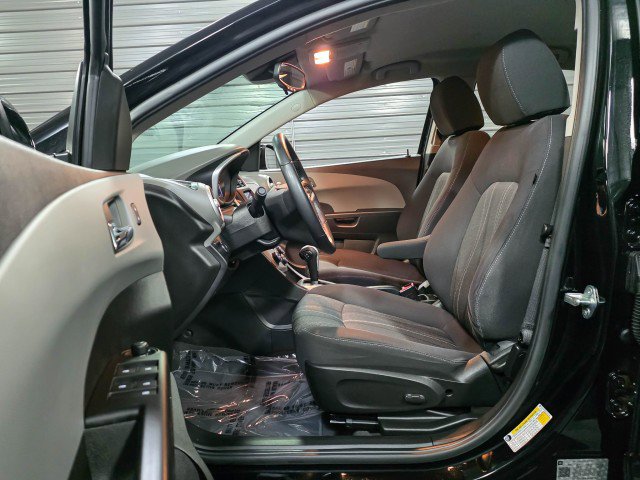 Used 2020 Chevrolet Sonic LT w/ Convenience Package image 14