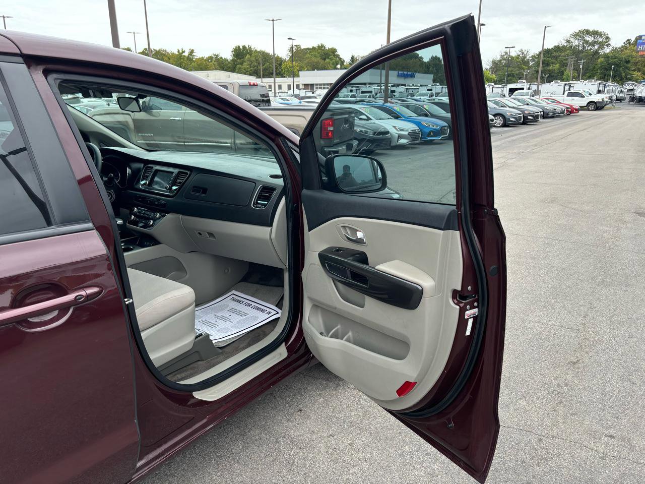 Used 2020 Kia Sedona LX FWD image 9