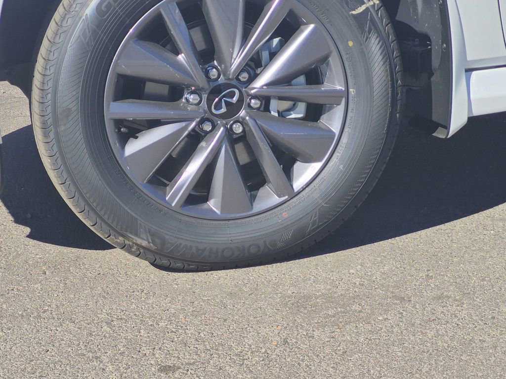 New 2026 INFINITI QX80 Pure image 7