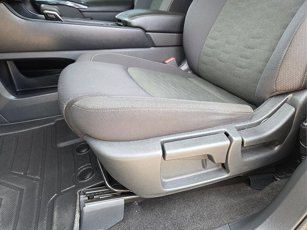 Used 2025 Nissan Pathfinder S image 15