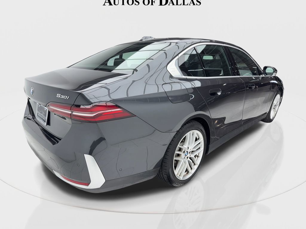 Used 2024 BMW 530i image 9