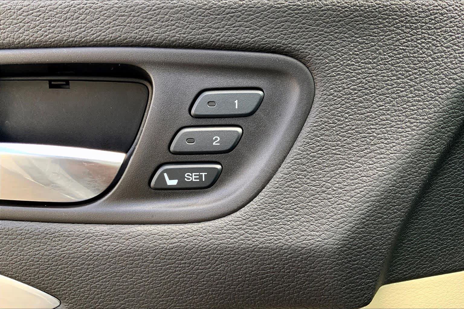 Used 2020 Acura MDX FWD w/ Technology Package image 36