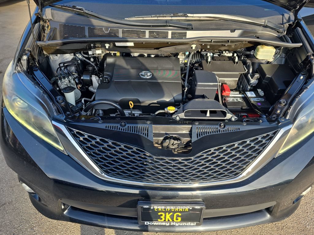 Used 2016 Toyota Sienna SE Premium FWD image 21