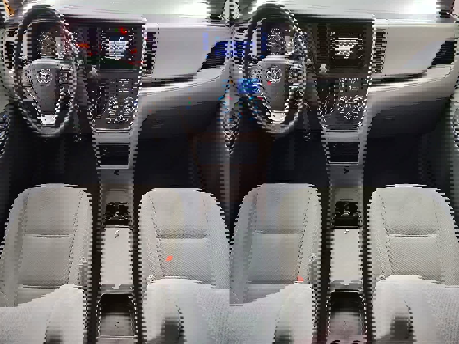 Used 2016 Toyota Sienna L image 15