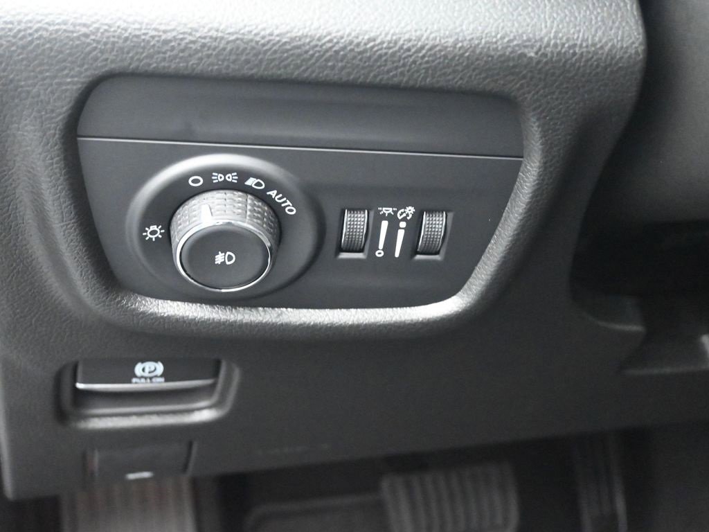 New 2025 Jeep Grand Cherokee L Limited w/ Black Appearance Package image 20