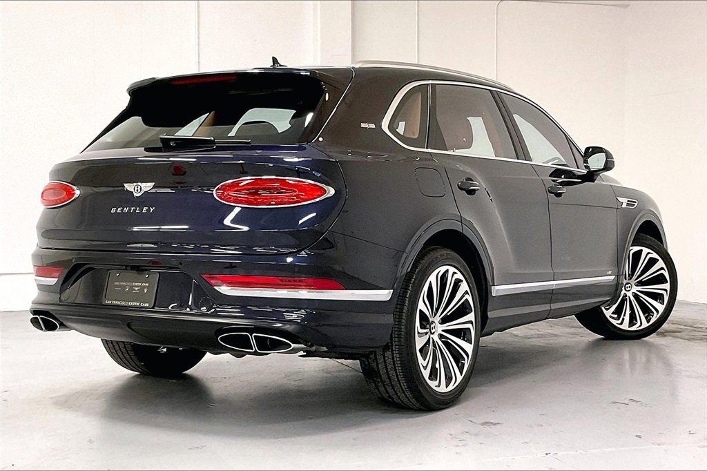 Used 2022 Bentley Bentayga image 4