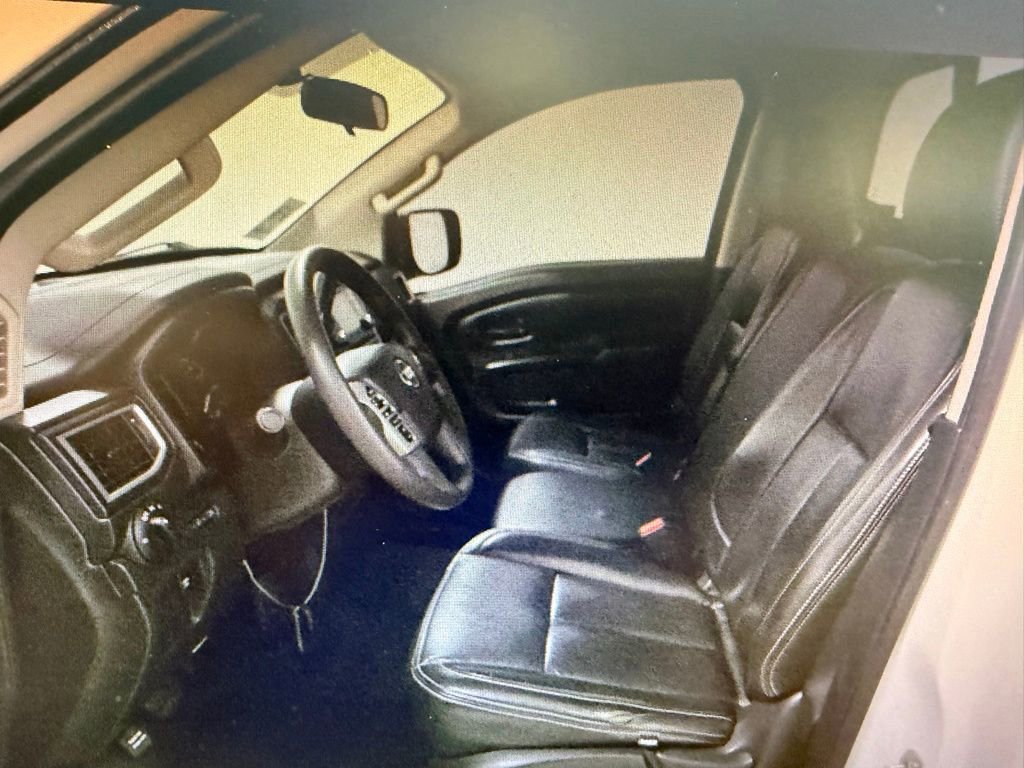Used 2017 Nissan Titan S image 9