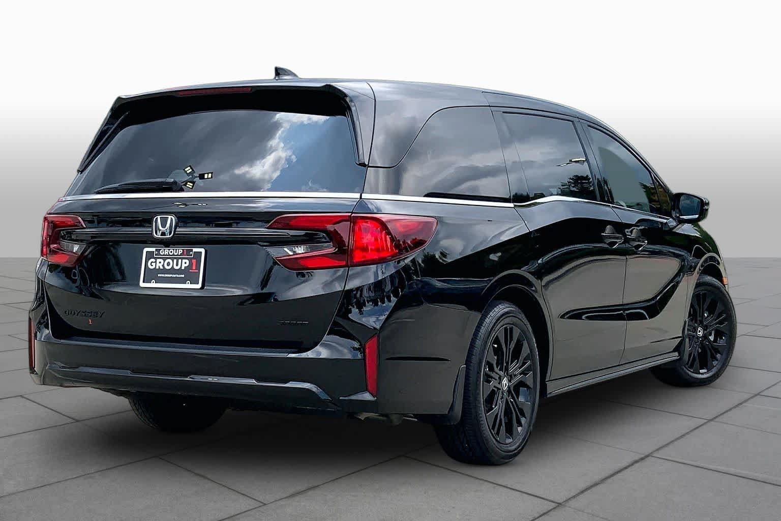 Used 2026 Honda Odyssey Sport-L image 13