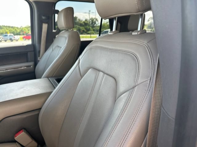 Used 2019 Ford Expedition Max Limited RWD image 16