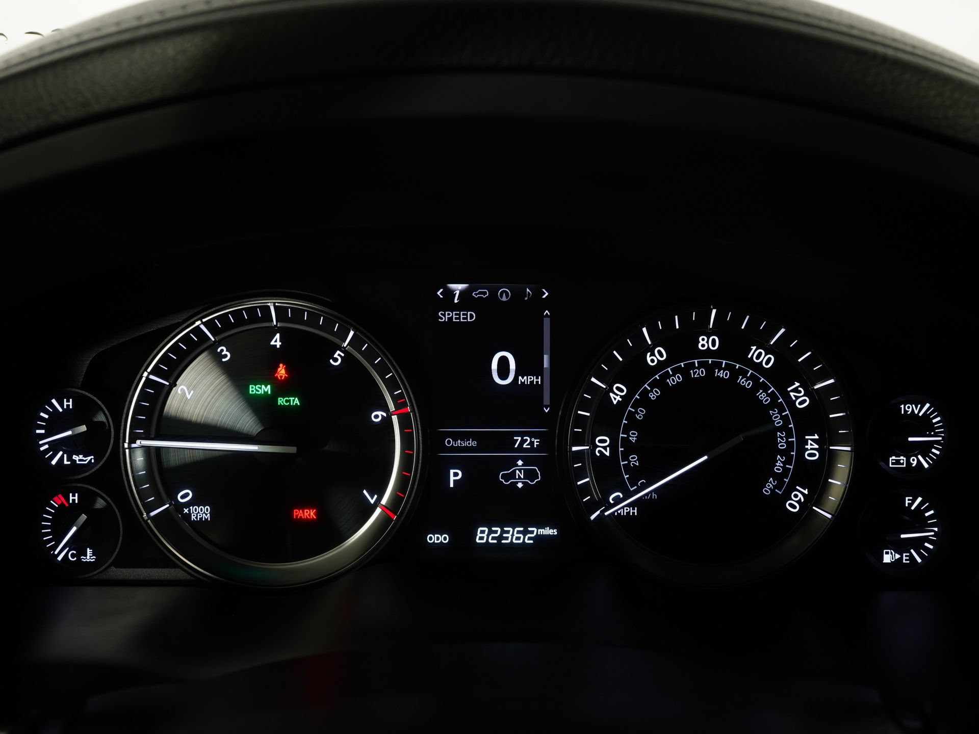 Used 2016 Lexus LX 570 4WD w/ Luxury Package image 19