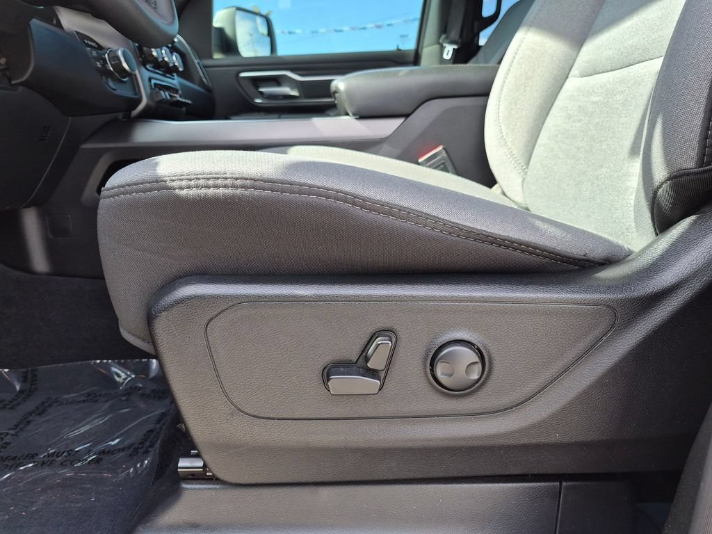 Used 2025 RAM 1500 Big Horn AWD/4WD image 13