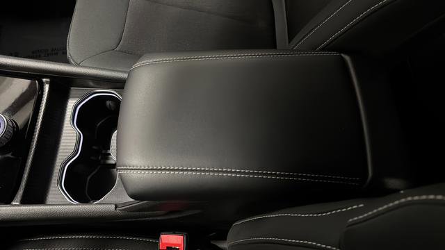 Used 2024 Jeep Grand Cherokee Laredo X image 10