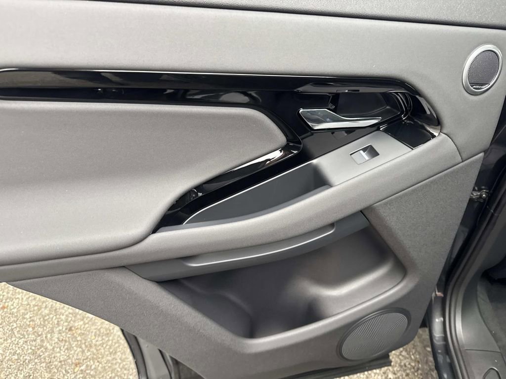 New 2026 Land Rover Range Rover Evoque S image 11