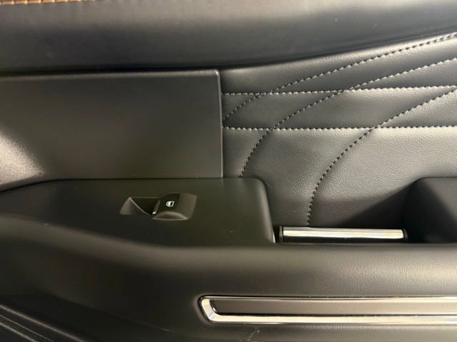 Used 2024 Ford Expedition Platinum image 36