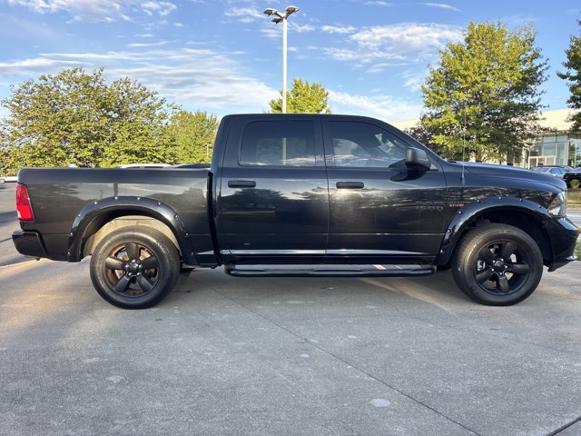 Used 2016 RAM 1500 Express w/ Black Ram 1500 Express Group AWD/4WD image 2