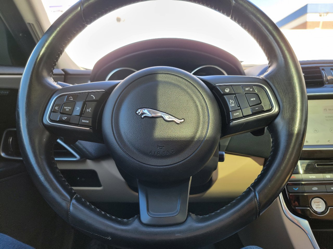 Used 2017 Jaguar XE Prestige image 25