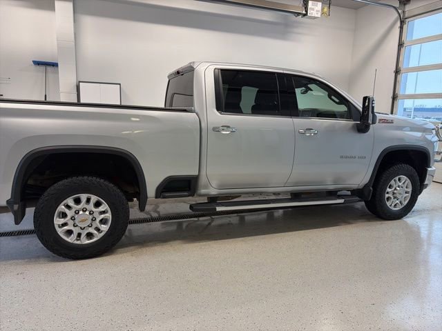 Used 2022 Chevrolet Silverado 2500 LTZ w/ Gooseneck/5TH Wheel Package image 12