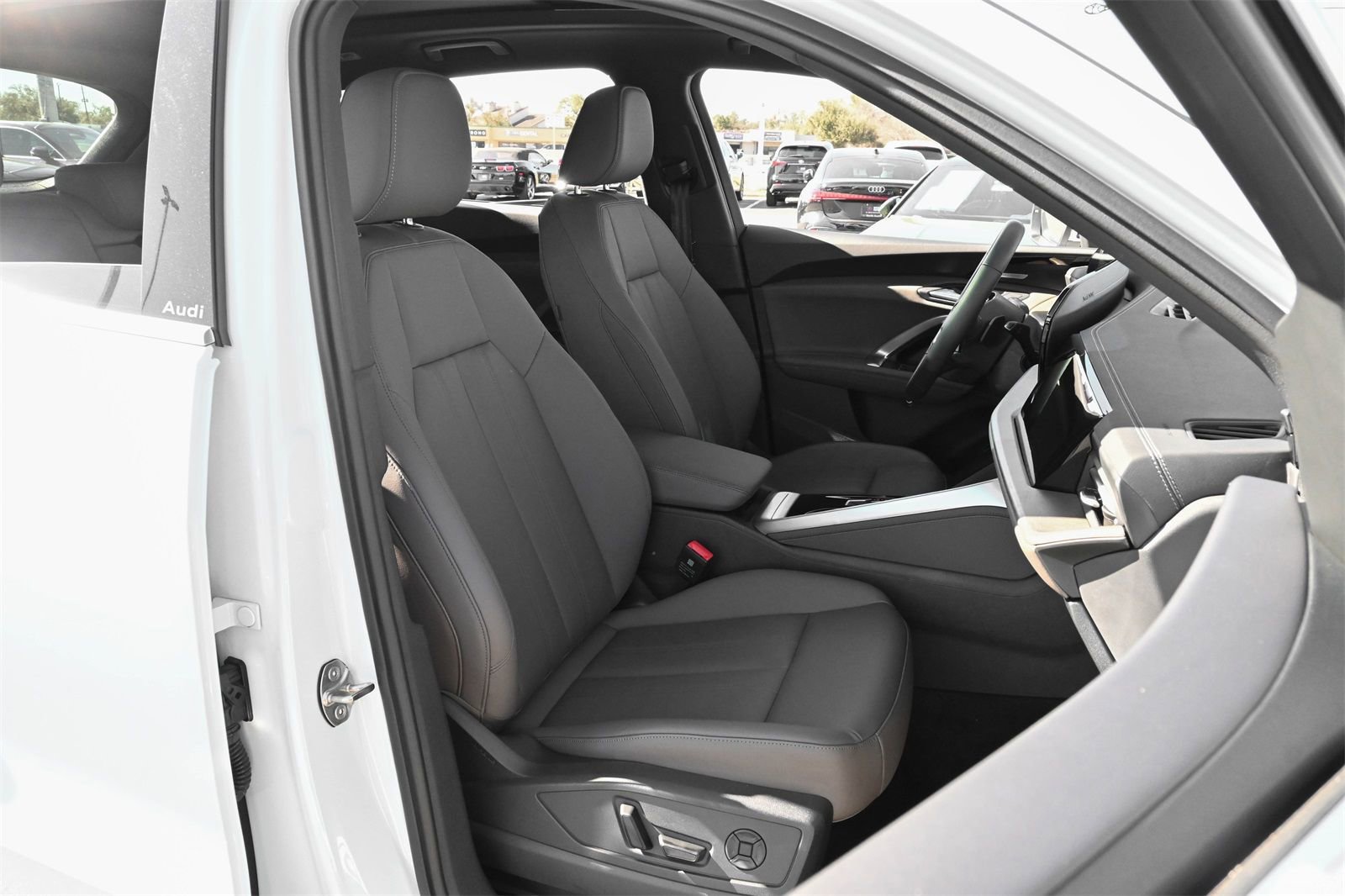 Certified 2025 Audi Q5 Premium Plus w/ Premium Plus image 12