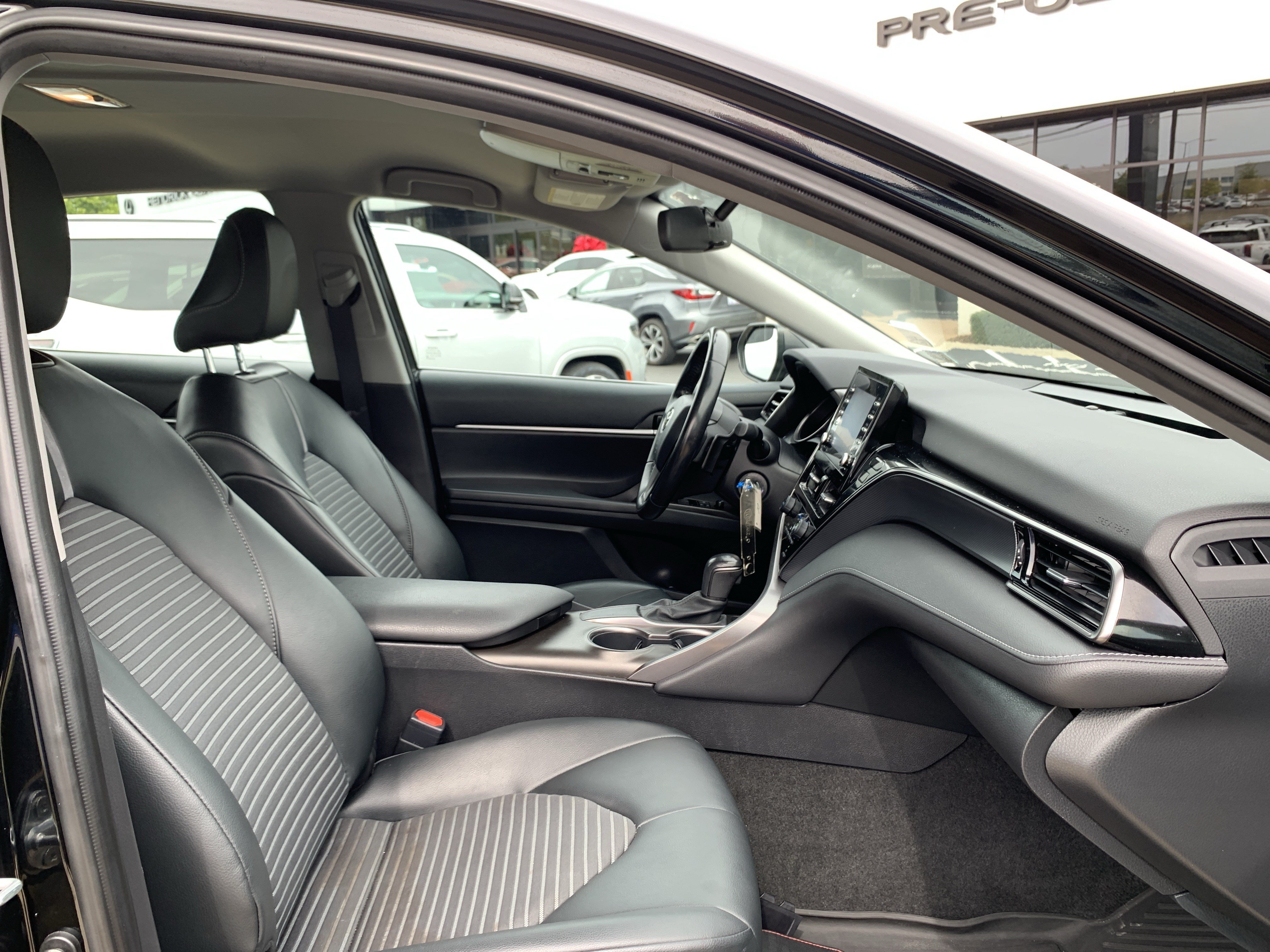 Used 2021 Toyota Camry SE FWD image 35