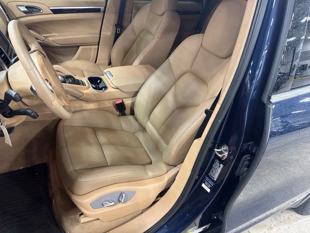Used 2012 Porsche Cayenne S AWD/4WD image 7