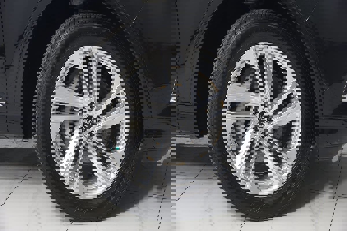 Used 2022 Audi Q7 Premium Plus w/ Premium Plus Package image 16