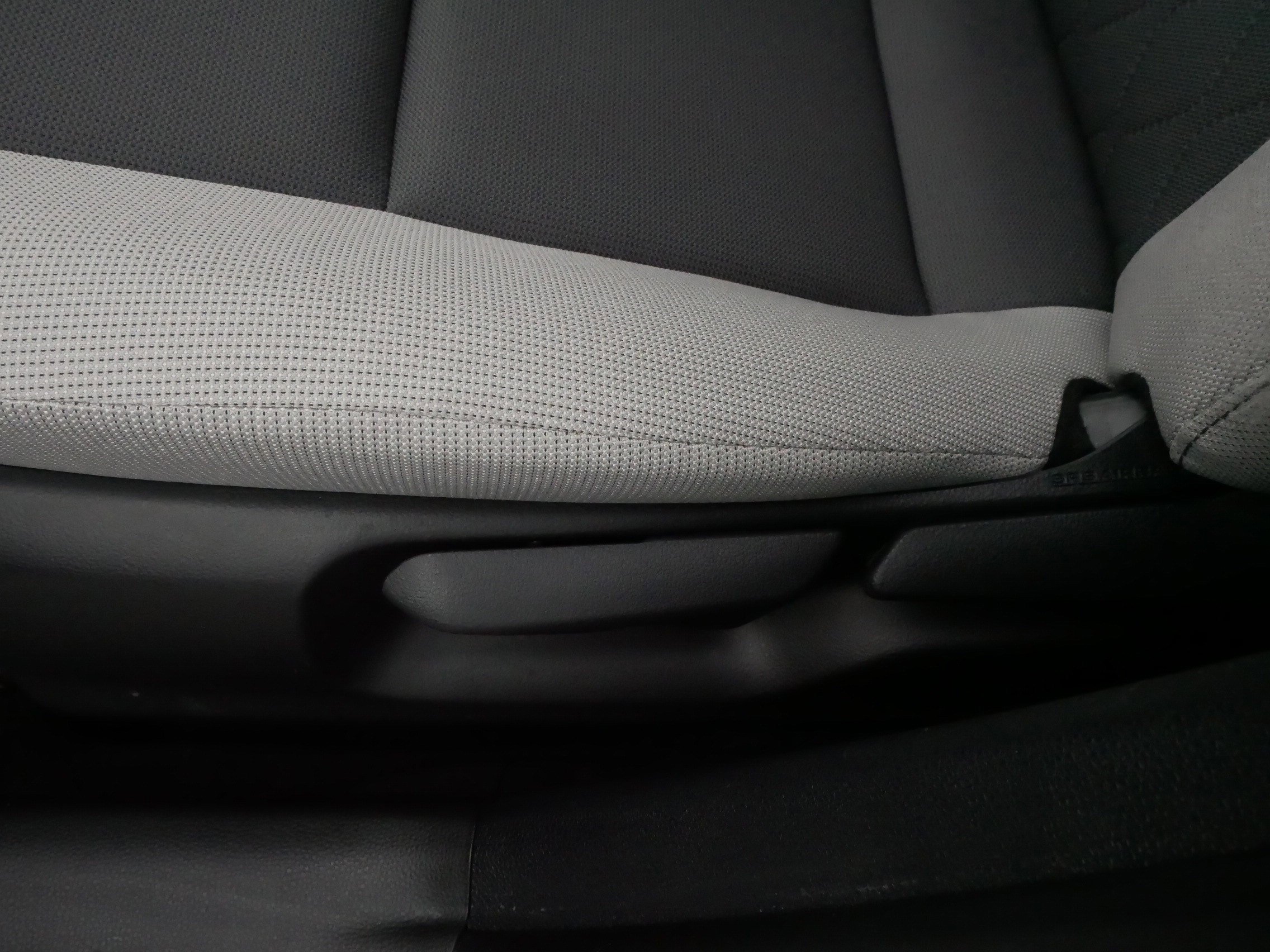 Certified 2025 Toyota Corolla LE w/ Convenience Package image 20