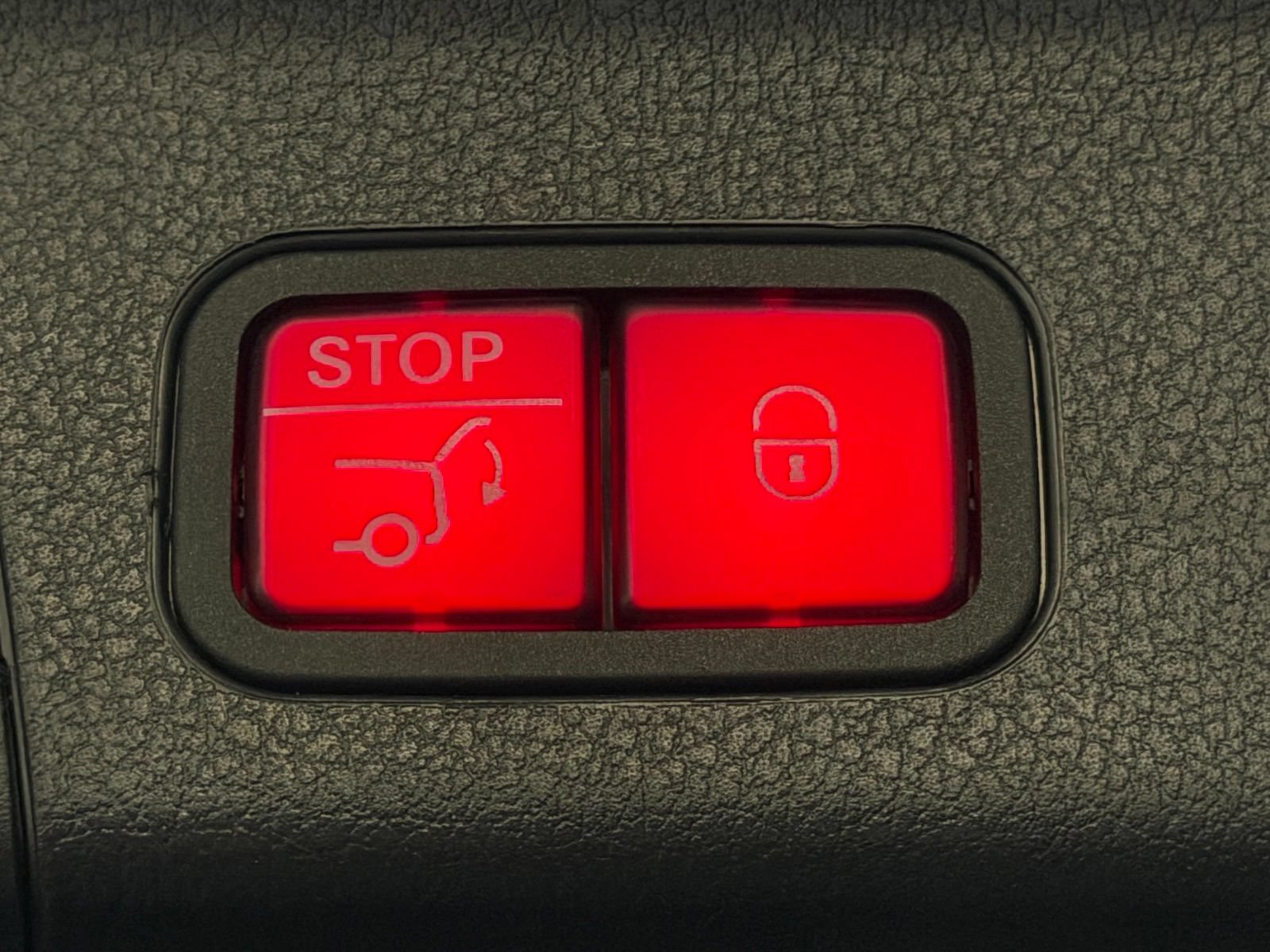 Certified 2022 Mercedes-Benz GLB 35 AMG 4MATIC image 17