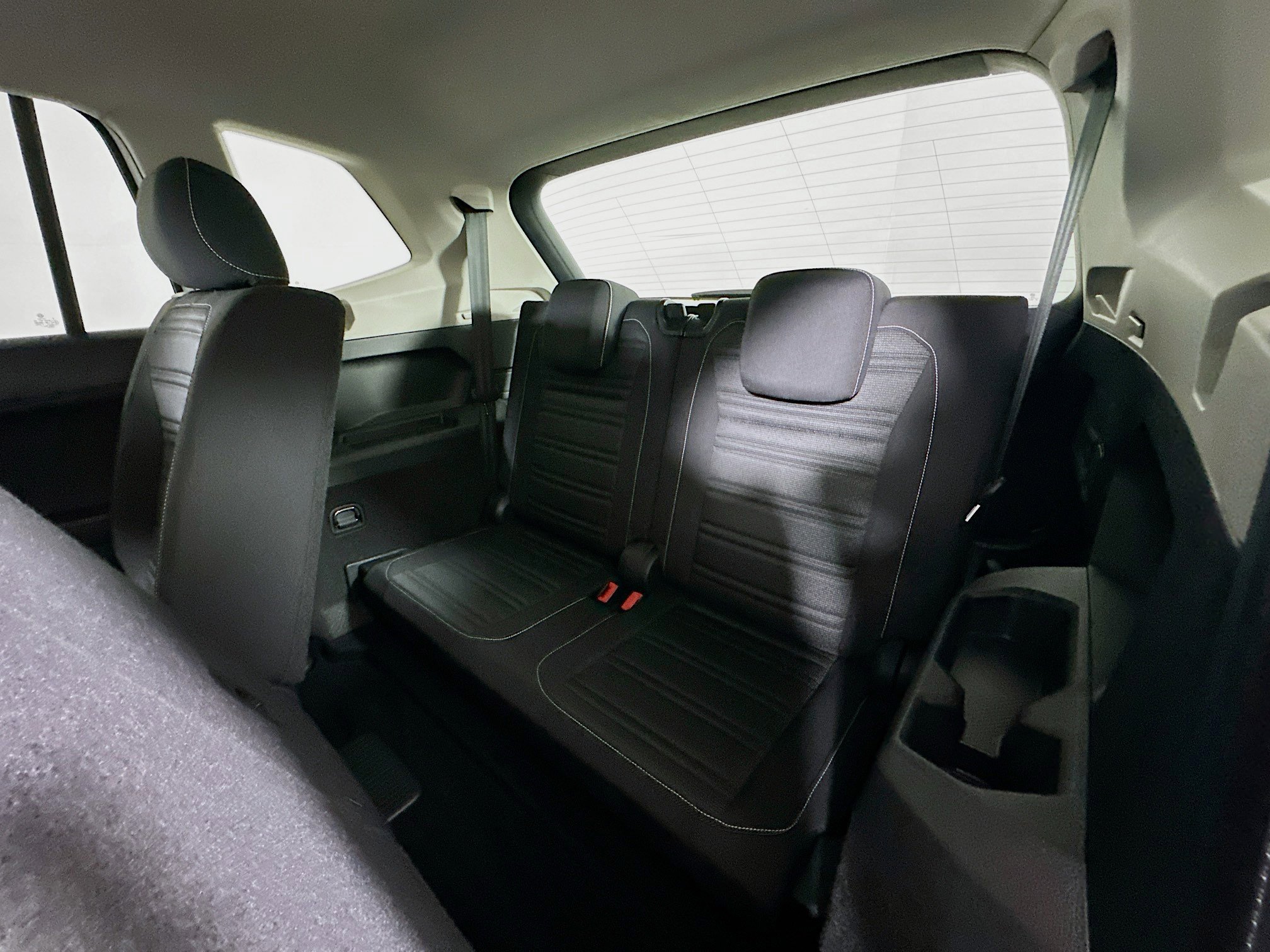 Used 2024 Volkswagen Tiguan S image 32