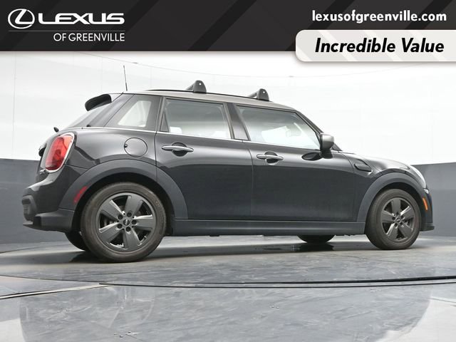 Used 2022 MINI Cooper 4-Door Hardtop image 12