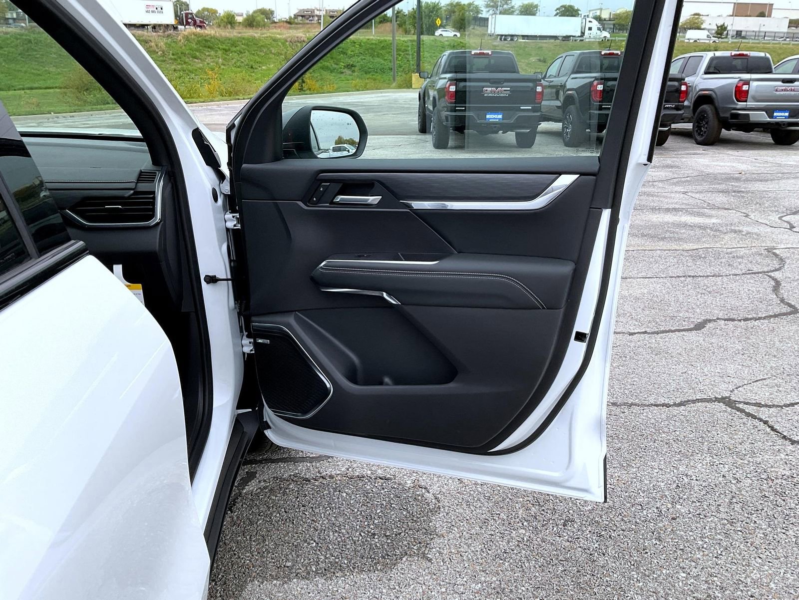 New 2026 GMC Acadia Elevation w/ Black Edition image 16