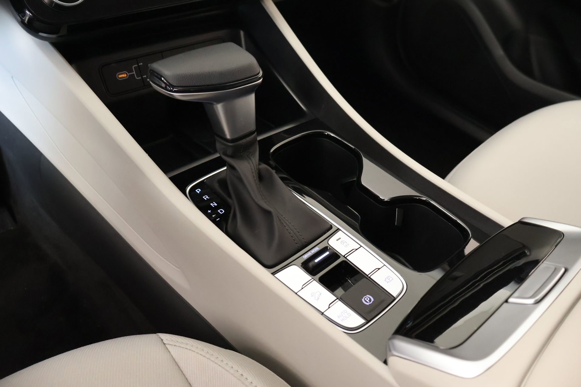 Certified 2025 Hyundai Tucson SEL image 8