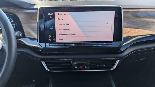 Used 2024 Volkswagen Atlas SE image 40