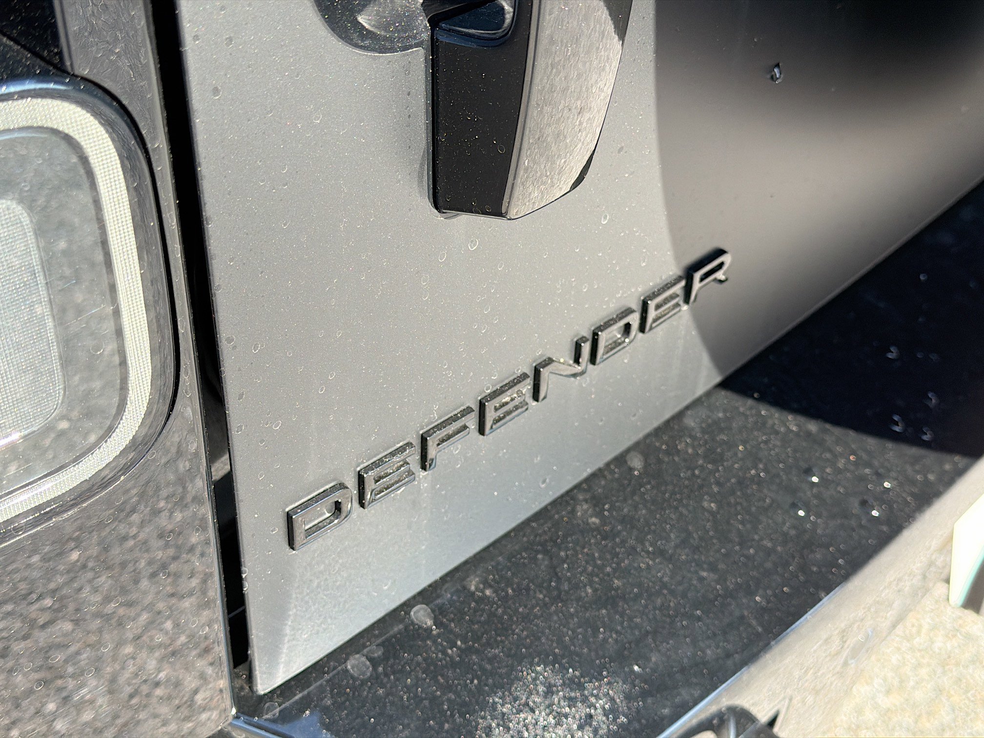 New 2026 Land Rover Defender 130 X-Dynamic SE image 11