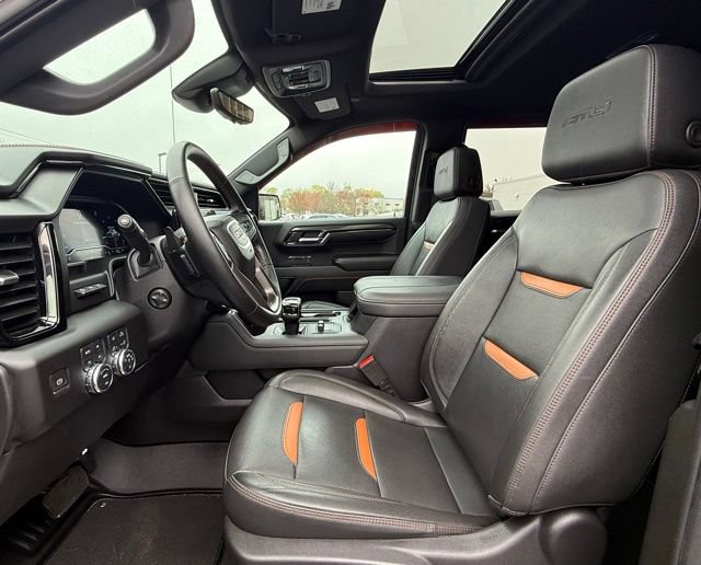 Used 2024 GMC Sierra 1500 AT4 w/ Technology Package AWD/4WD image 11