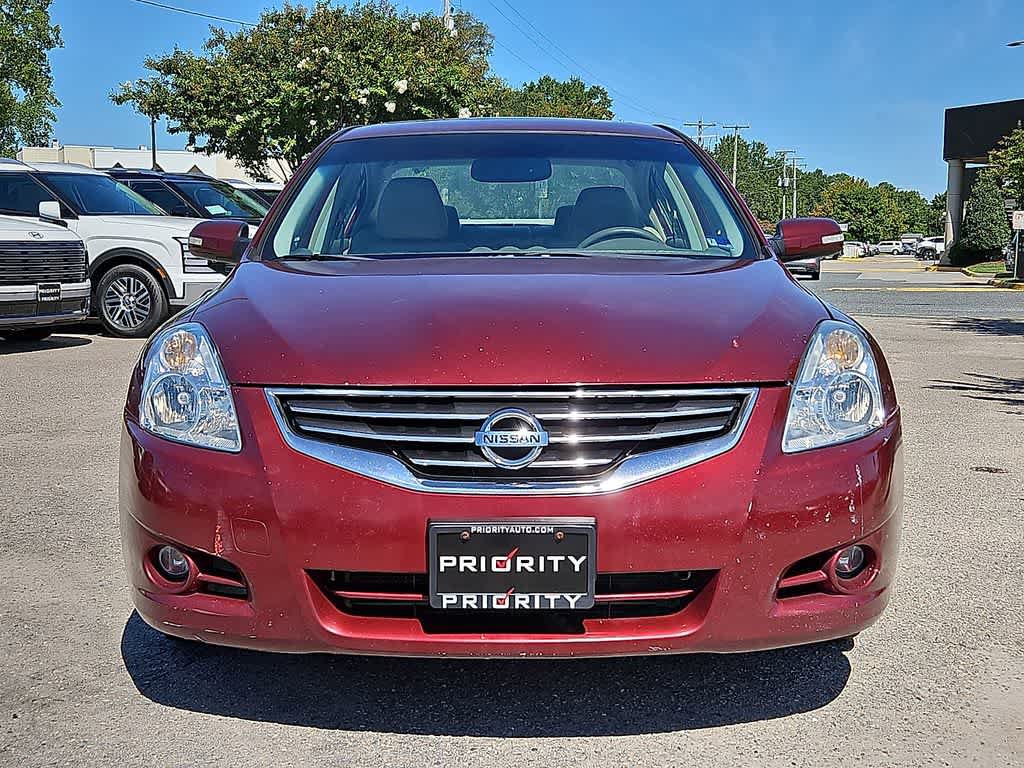 Used 2010 Nissan Altima 2.5 SL w/ Technology Pkg FWD image 2