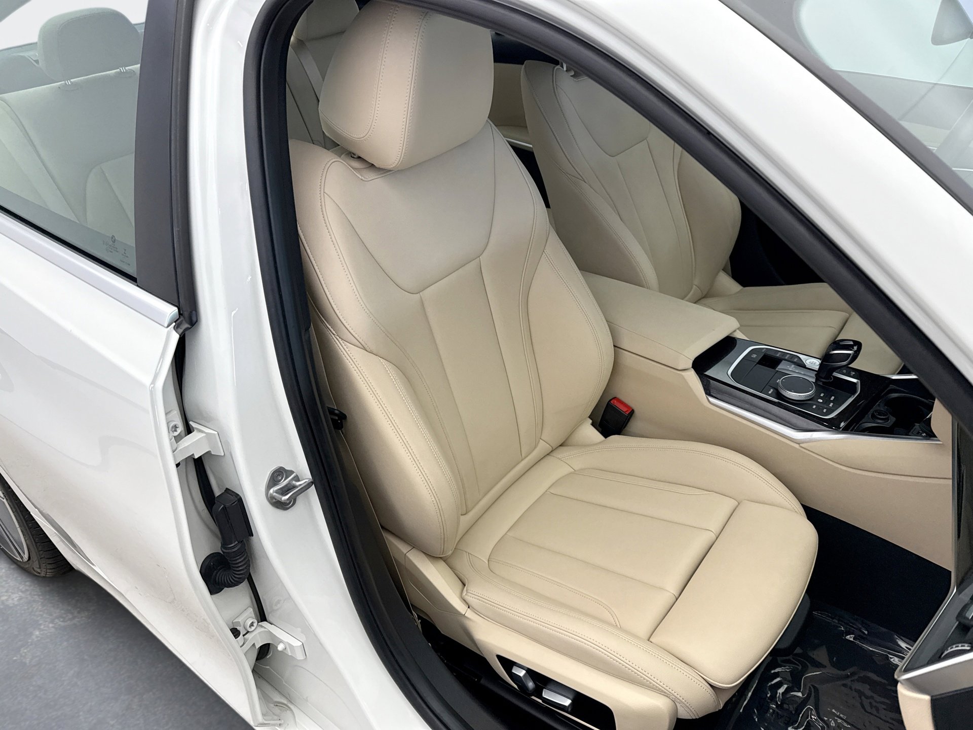 Used 2021 BMW 330i xDrive 330XI AWD w/ Convenience Package image 16