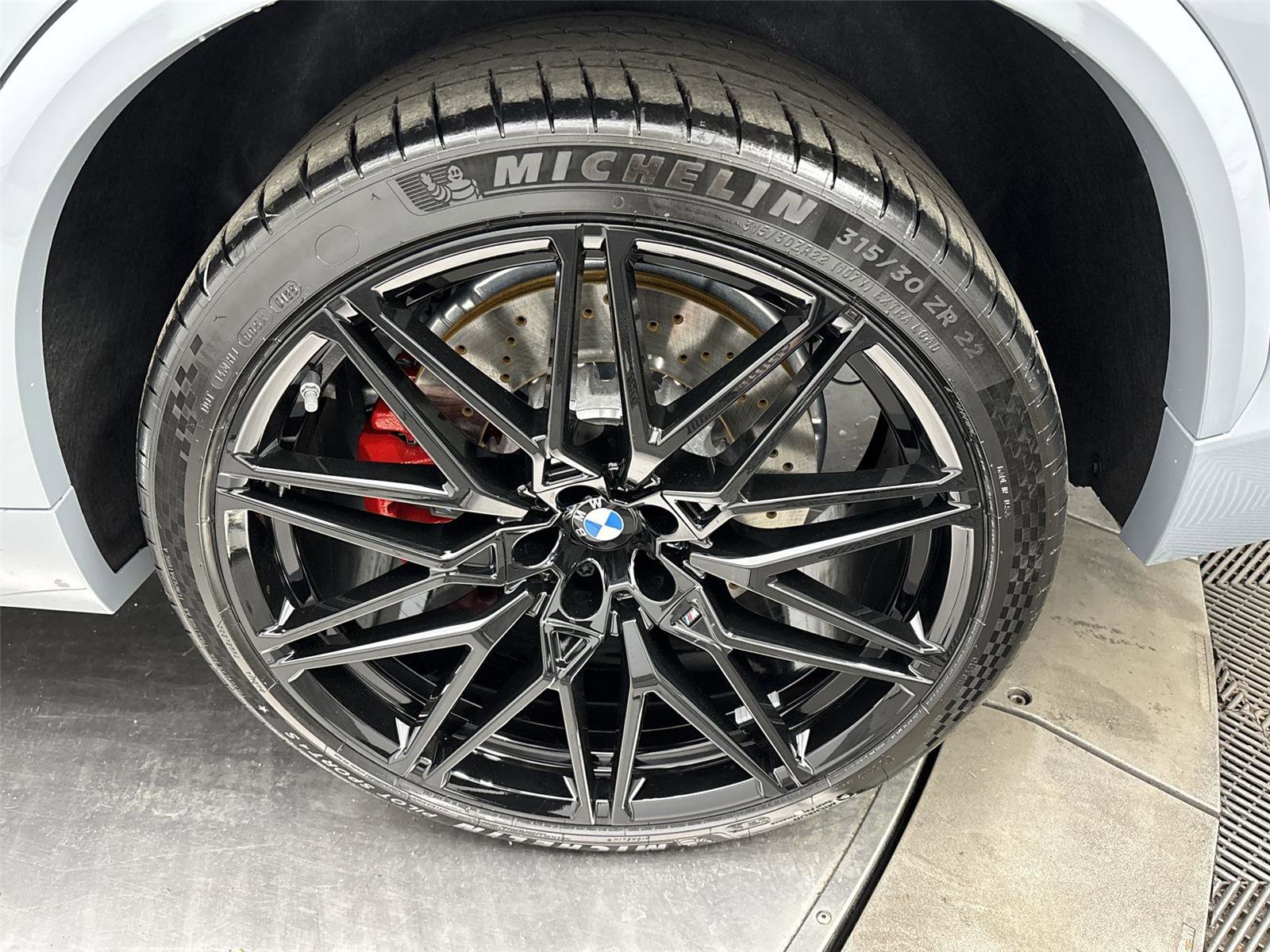 New 2026 BMW X5 M Competition w/ Executive Package image 27