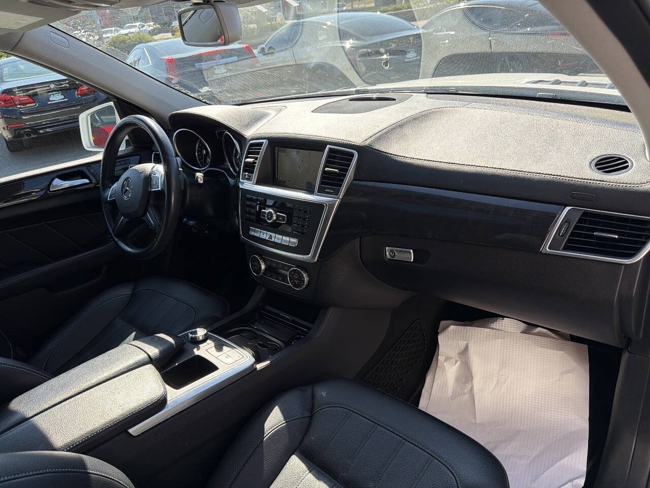 Used 2016 Mercedes-Benz GL 450 4MATIC image 16