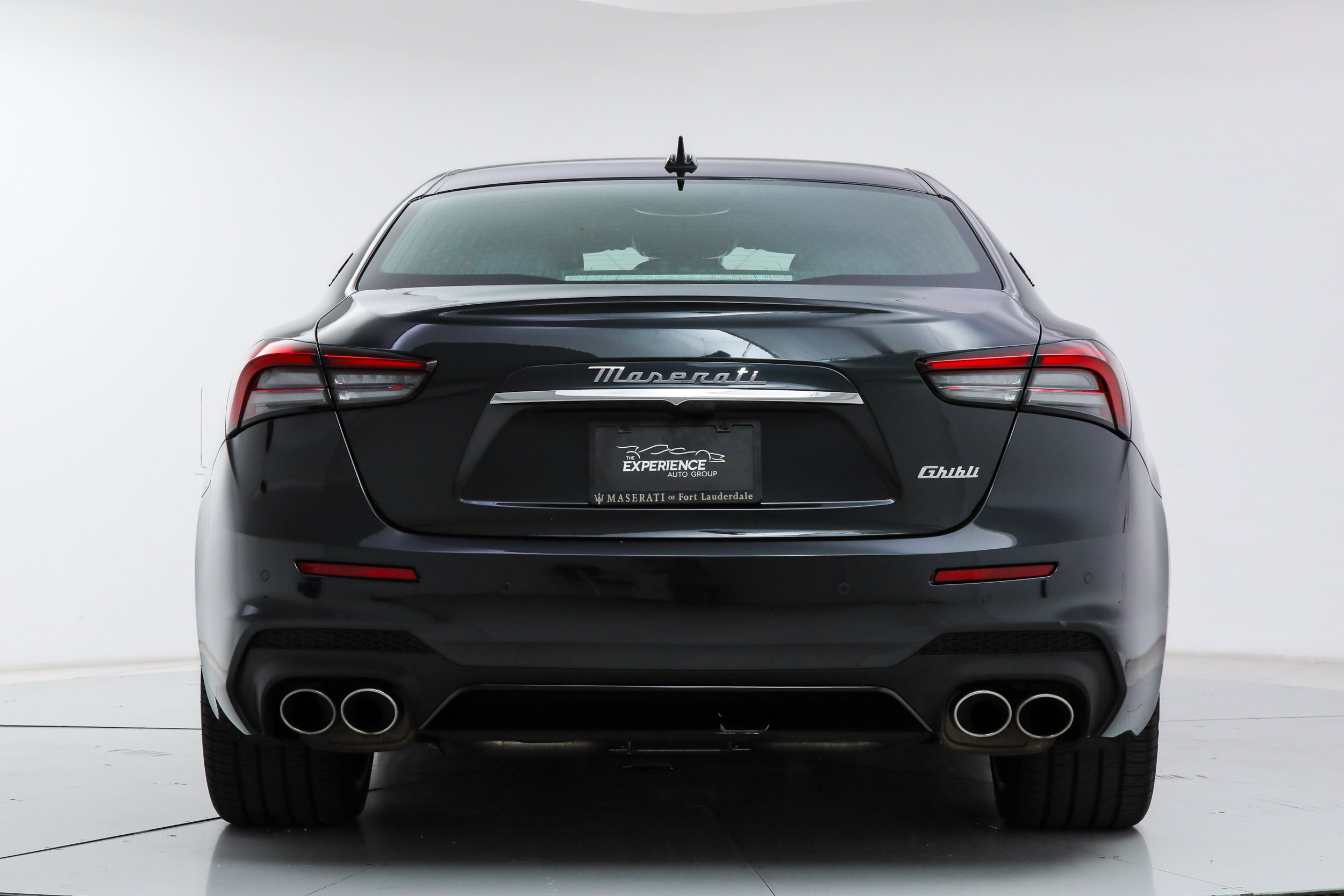 Certified 2023 Maserati Ghibli Modena RWD image 4