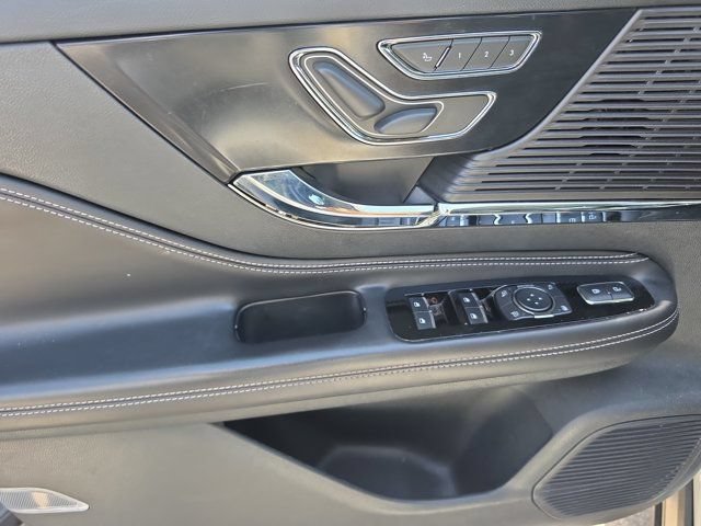 Used 2021 Lincoln Corsair FWD image 13