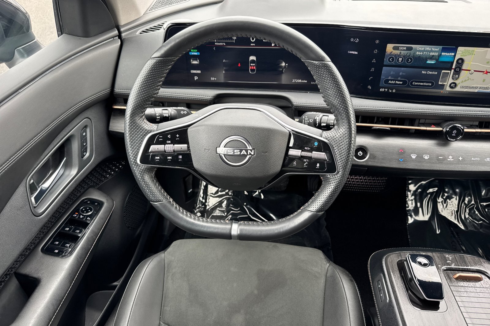 Used 2023 Nissan Ariya AWD image 17
