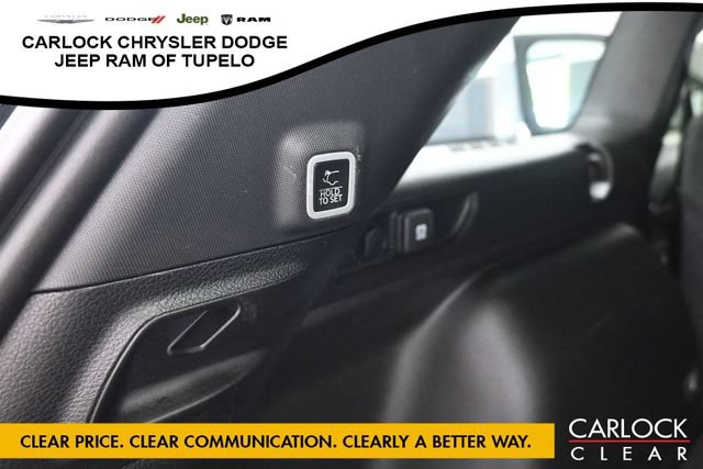 Used 2023 Jeep Grand Cherokee Altitude AWD/4WD image 29