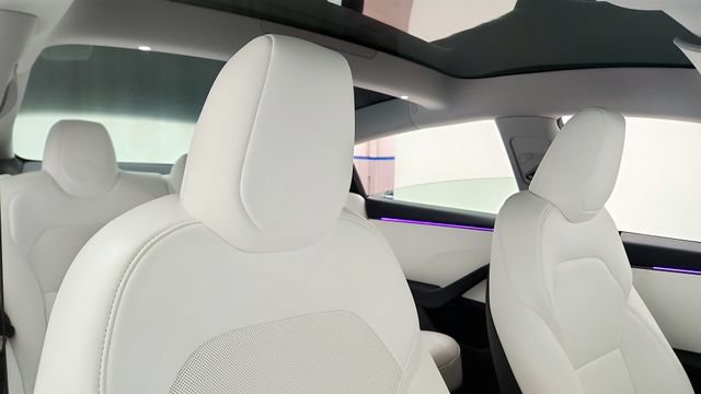 Used 2026 Tesla Model 3 RWD image 35