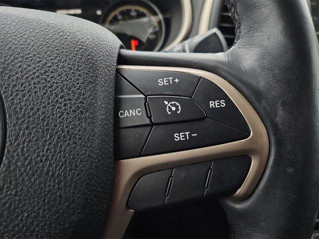 Certified 2016 Jeep Cherokee High Altitude image 25