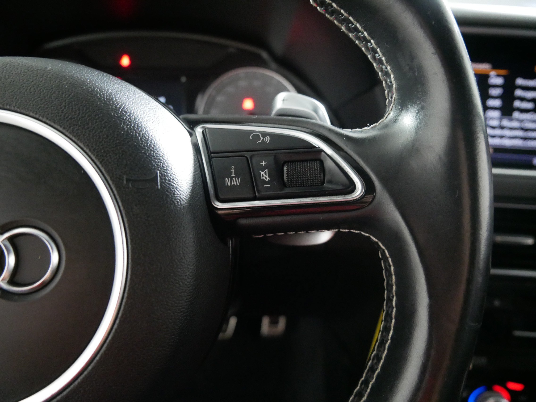 Used 2015 Audi SQ5 Premium Plus AWD/4WD image 28