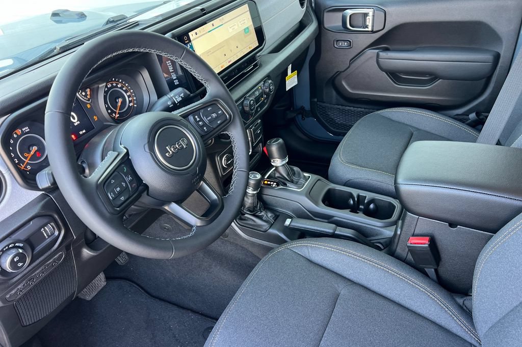 New 2026 Jeep Gladiator Sport AWD/4WD image 10