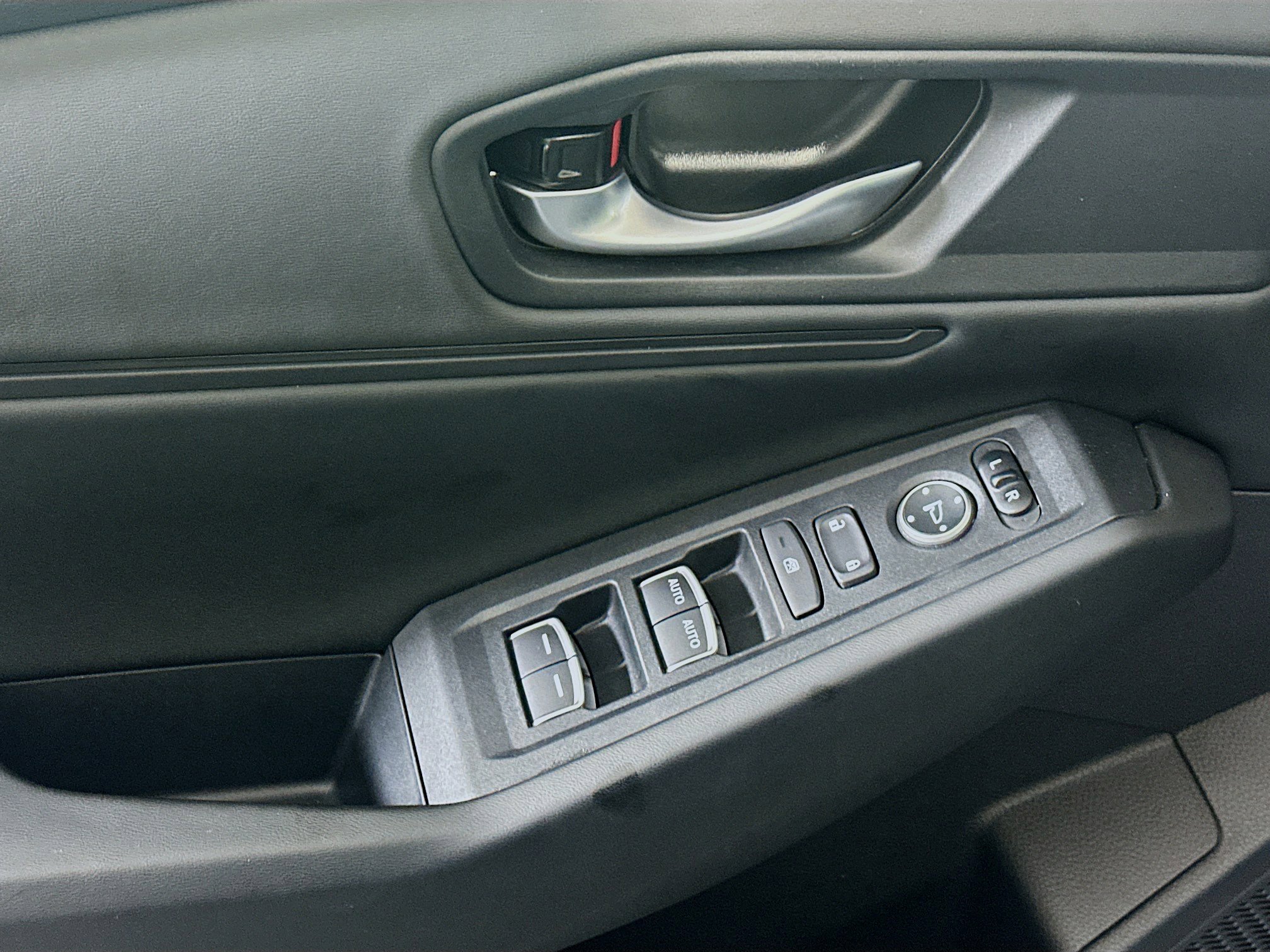 Used 2025 Honda Accord SE image 15