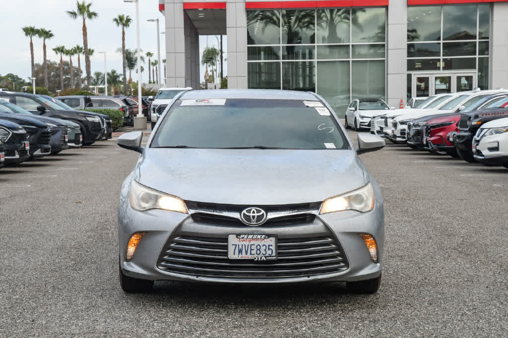 Used 2017 Toyota Camry LE FWD image 2