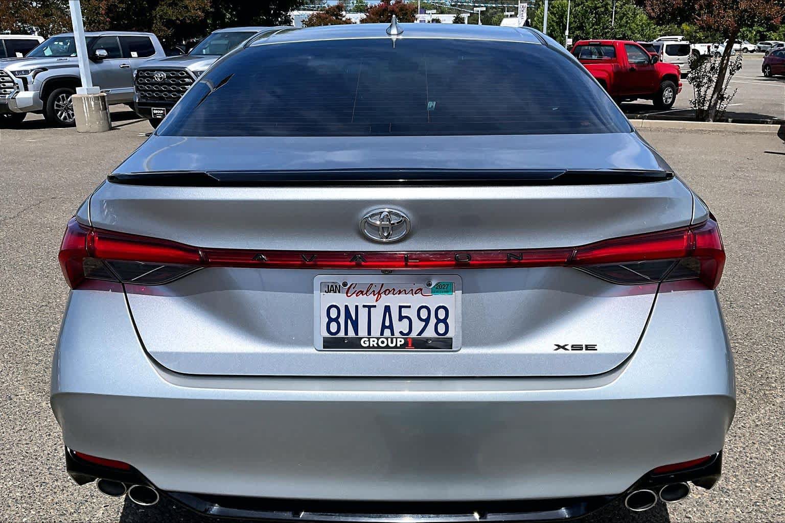 Used 2019 Toyota Avalon XSE FWD image 9
